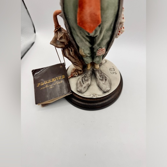 GIUSEPPE ARMANI FIGURINE HOBO CLOWN WITH BALLOONS, 14 1/4" TALL, SIGNED - Picture 3 of 9